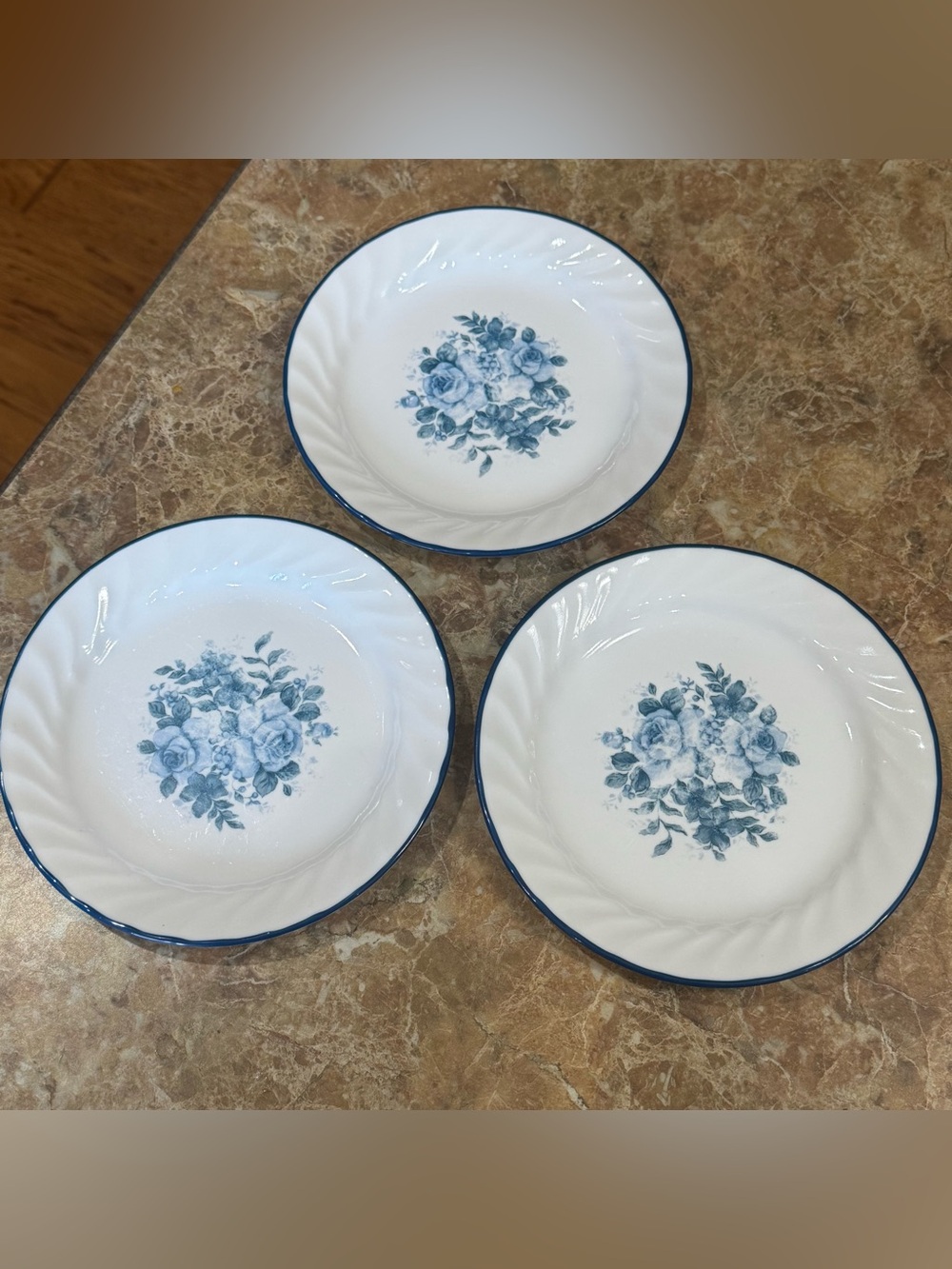 Vintage Corelle by Corning Blue Velvet Rose Side Salad Bread Plate Set Of 3 7”